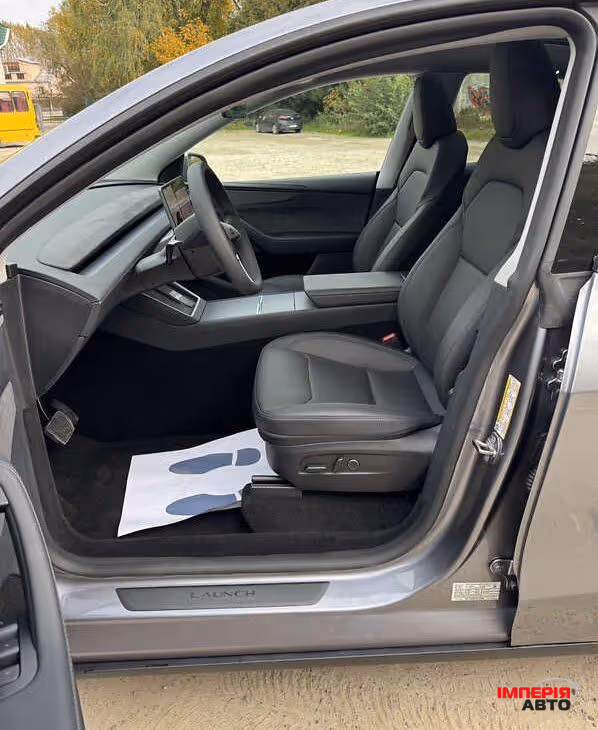 Tesla Model Y - фото 7