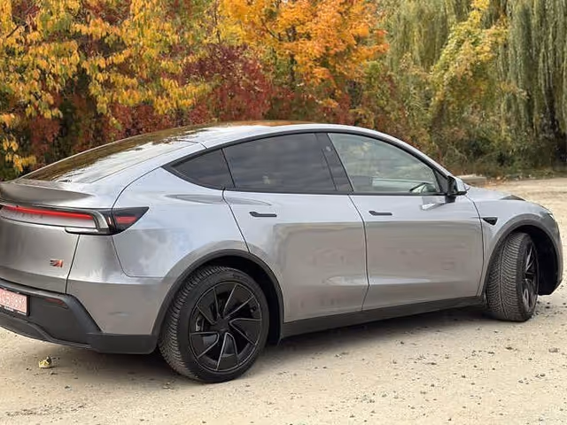 Tesla Model Y - зображення 5