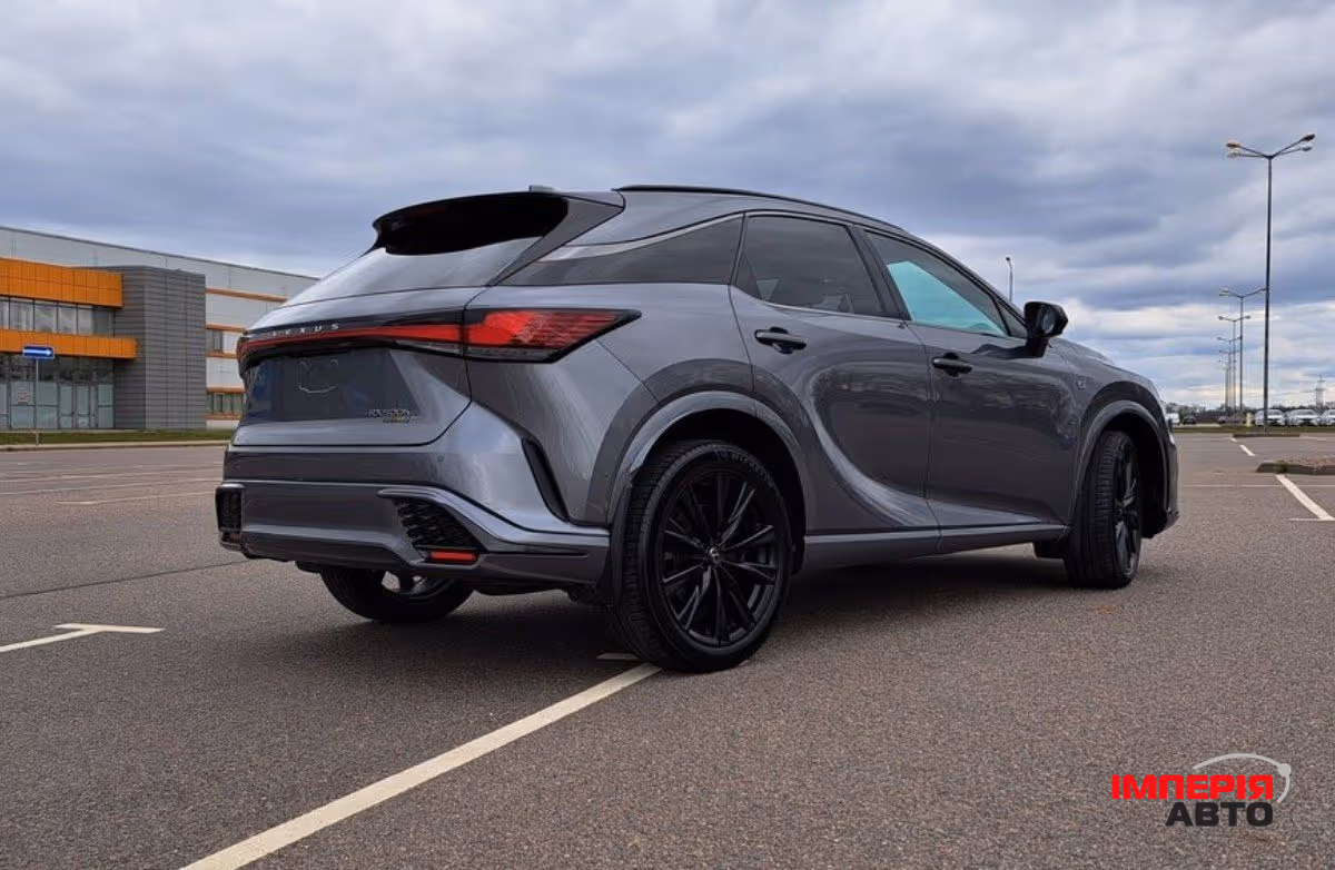 Lexus RX - фото 4