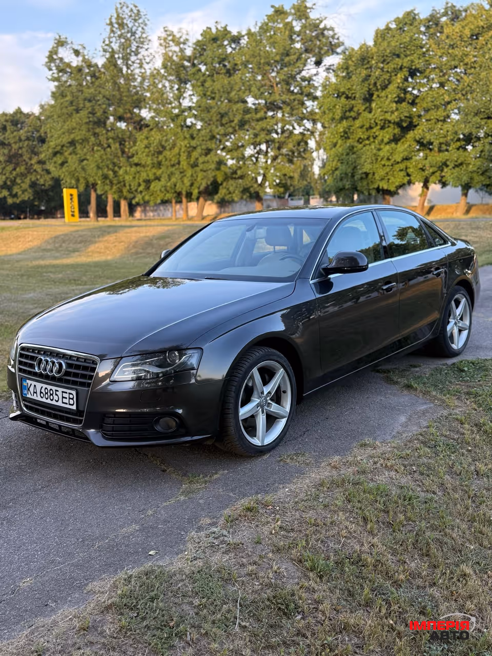Audi A4 - фото 1