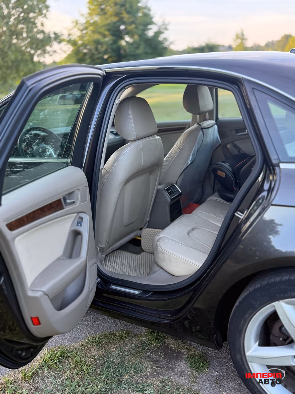Audi A4 - фото 9