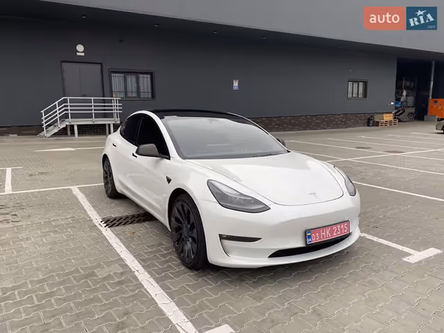 Tesla Model 3 - фото 2