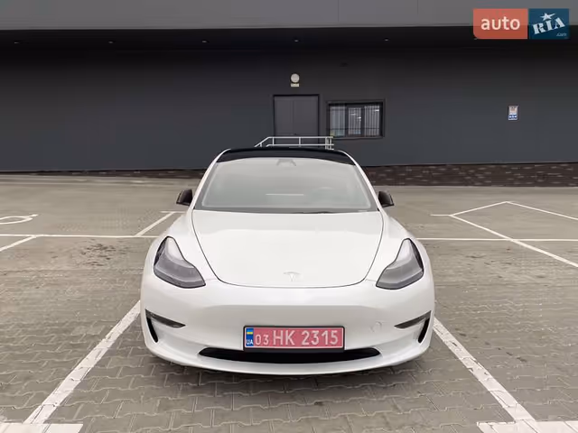 Tesla Model 3 - фото 3