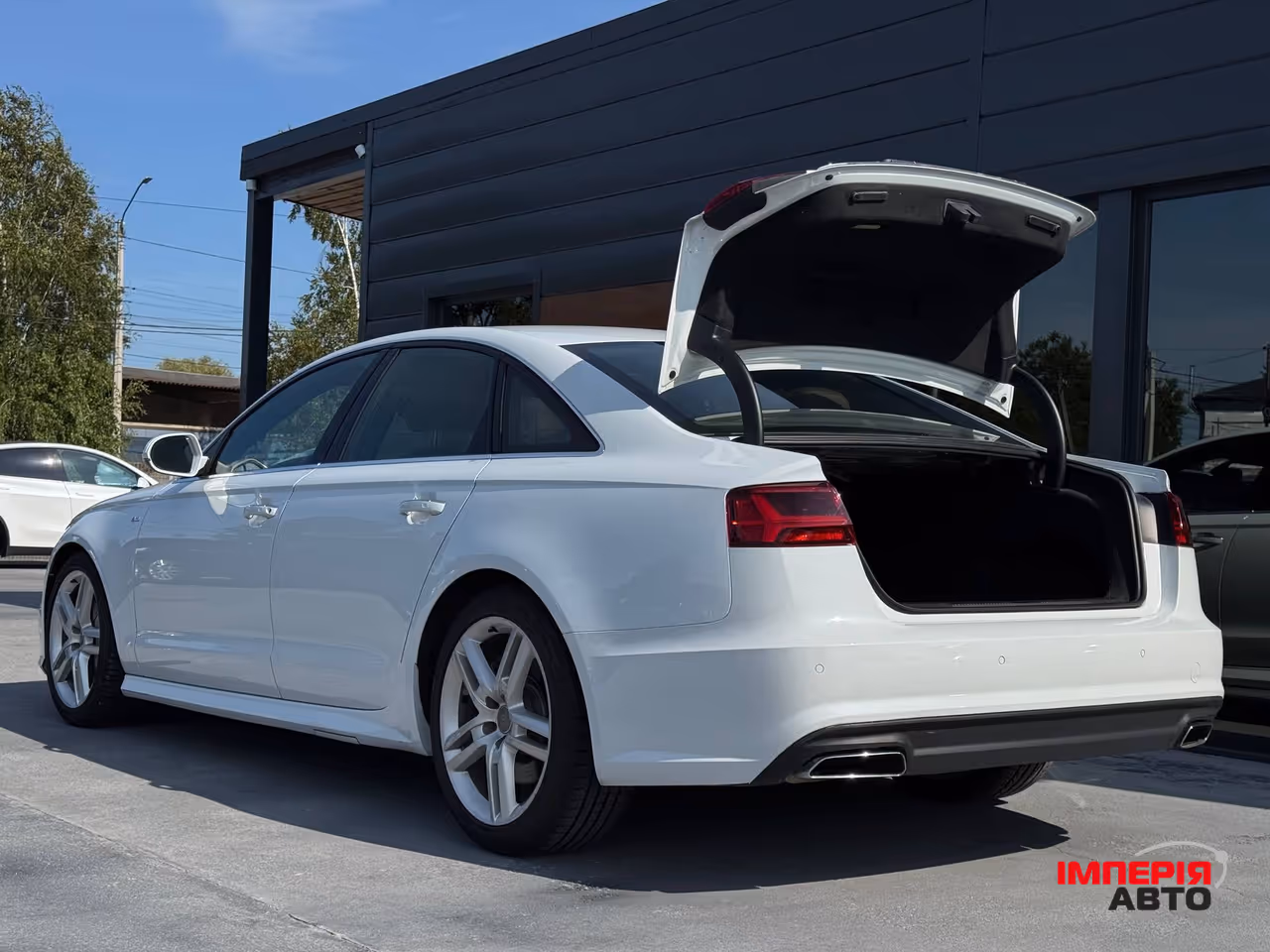 Audi A6 - фото 25