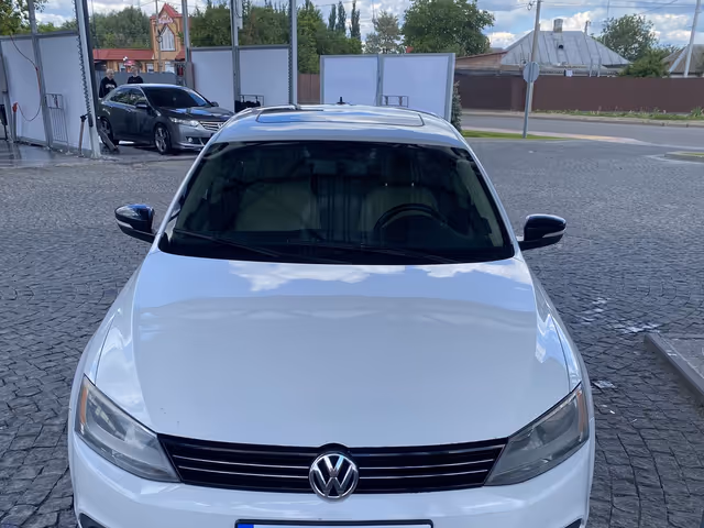 Volkswagen Jetta - фото 1