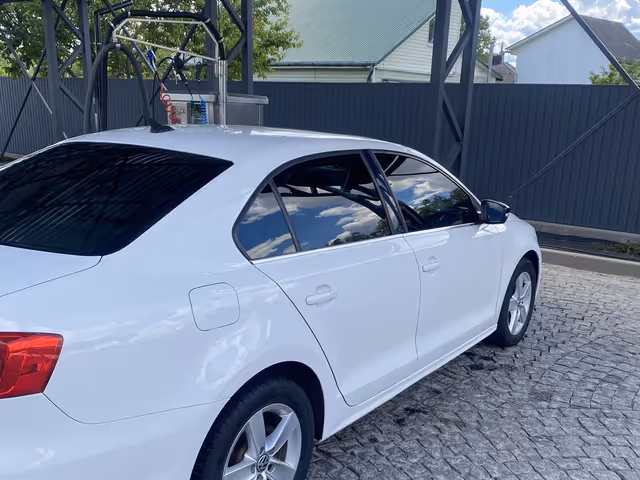 Volkswagen Jetta - фото 5
