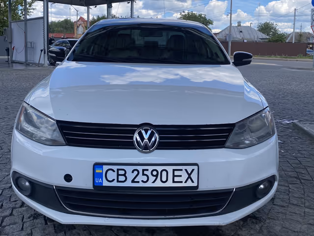 Volkswagen Jetta - фото 2