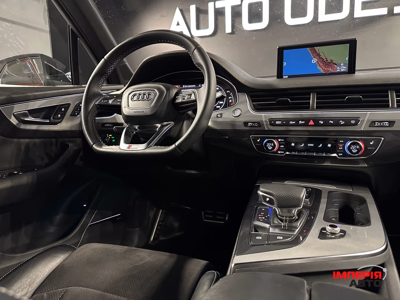 Audi Q7 - фото 27