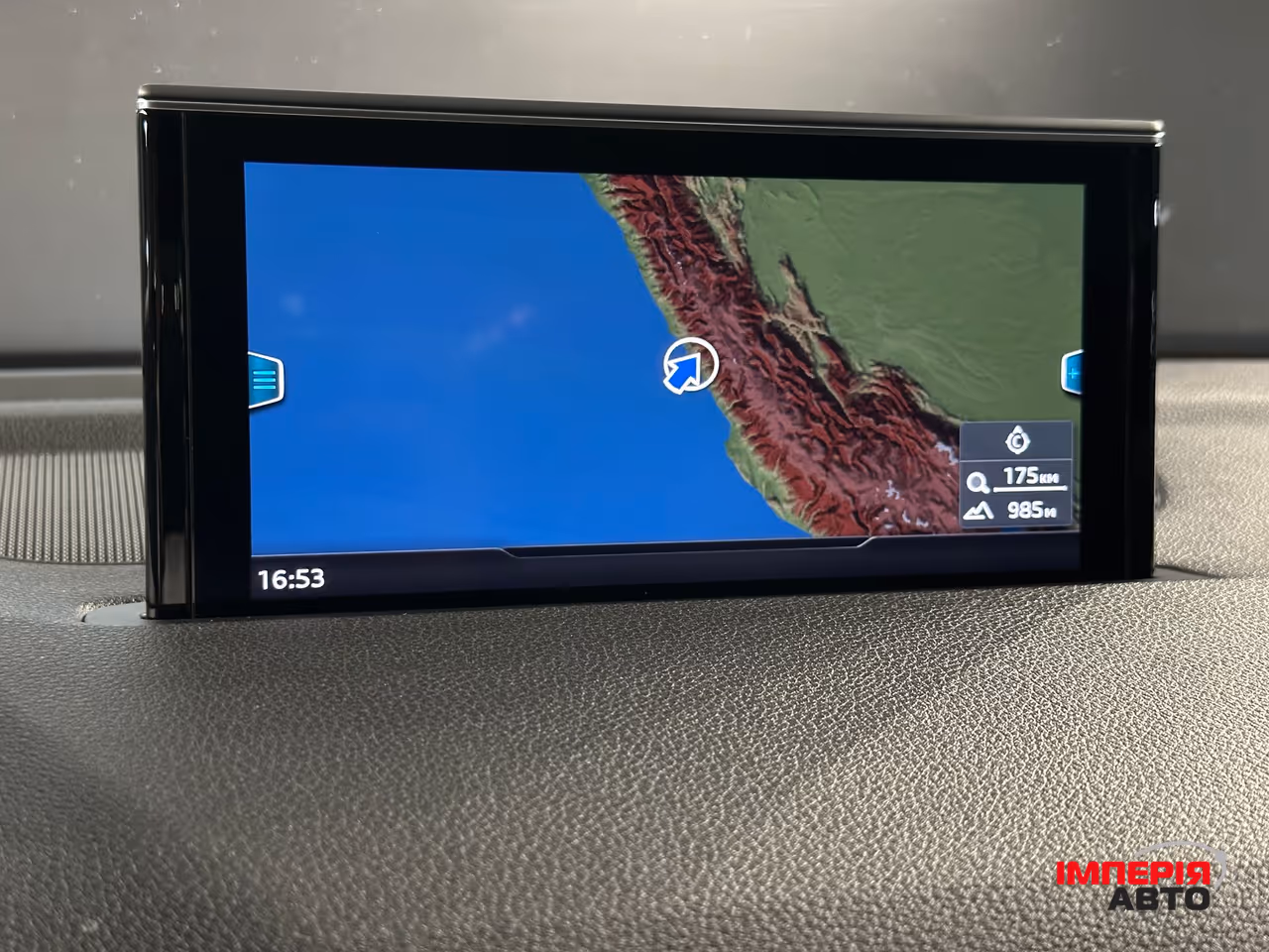 Audi Q7 - фото 19