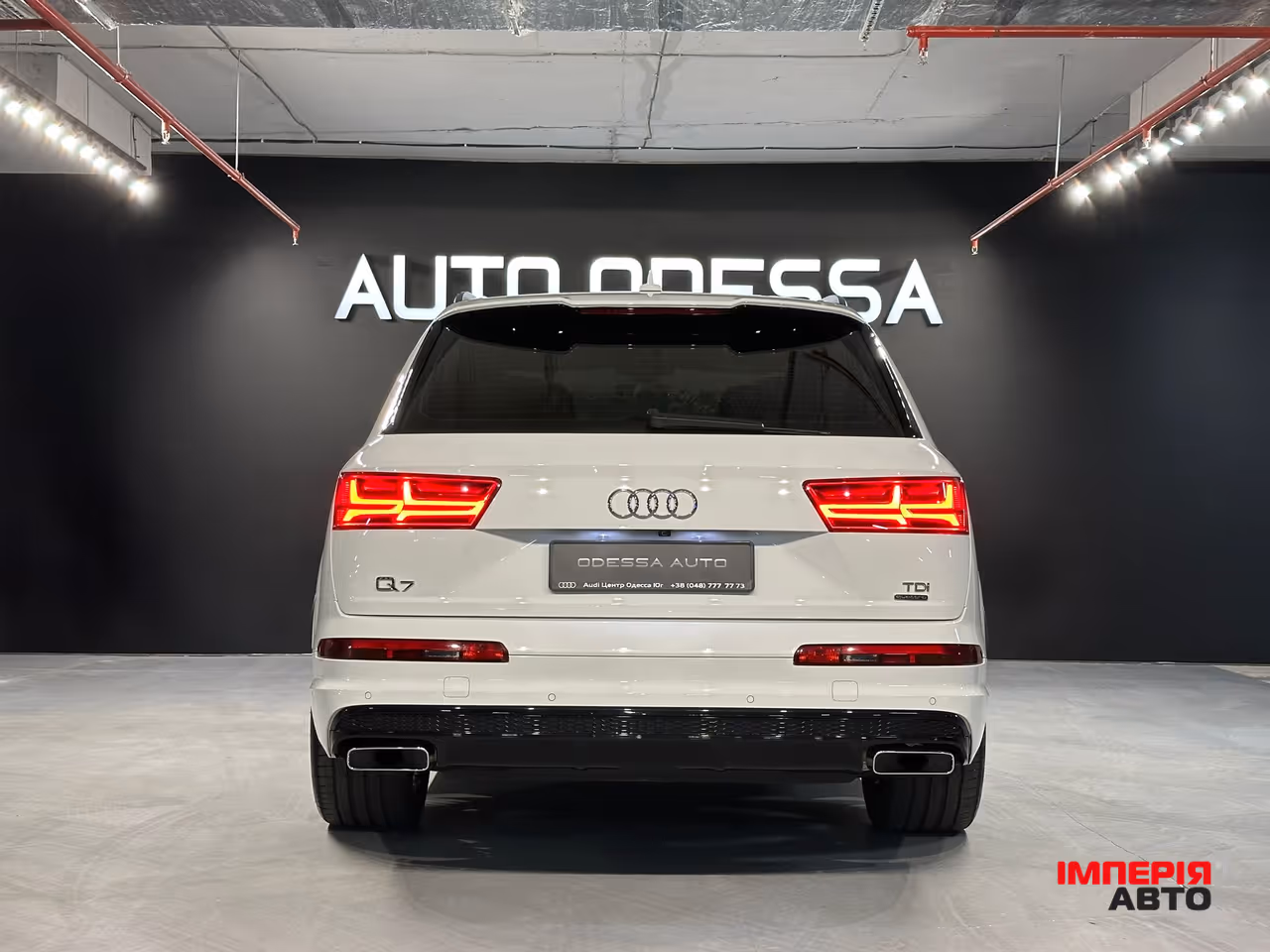 Audi Q7 - фото 8
