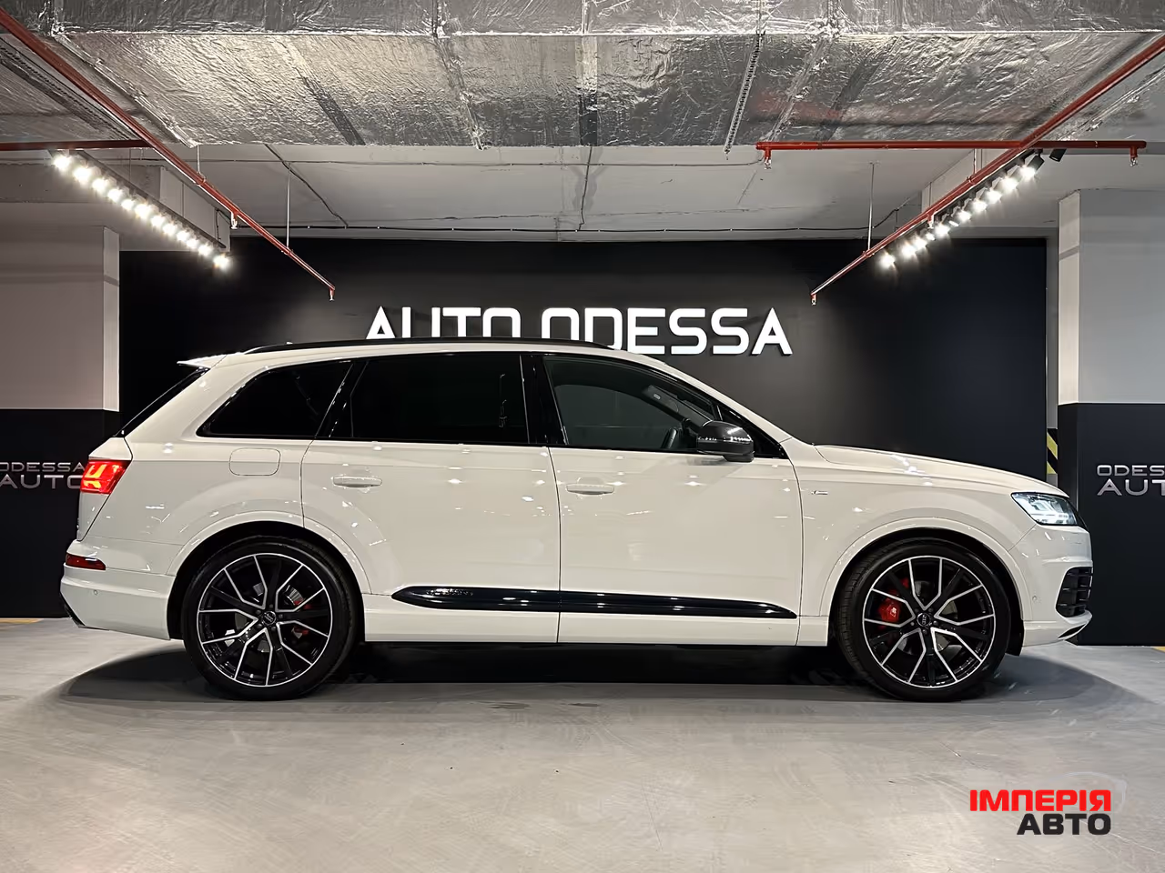 Audi Q7 - фото 5