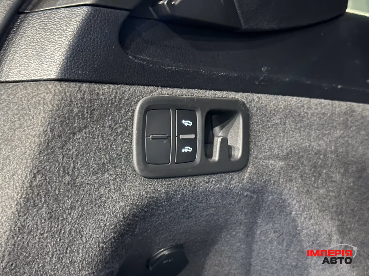 Audi Q7 - фото 11