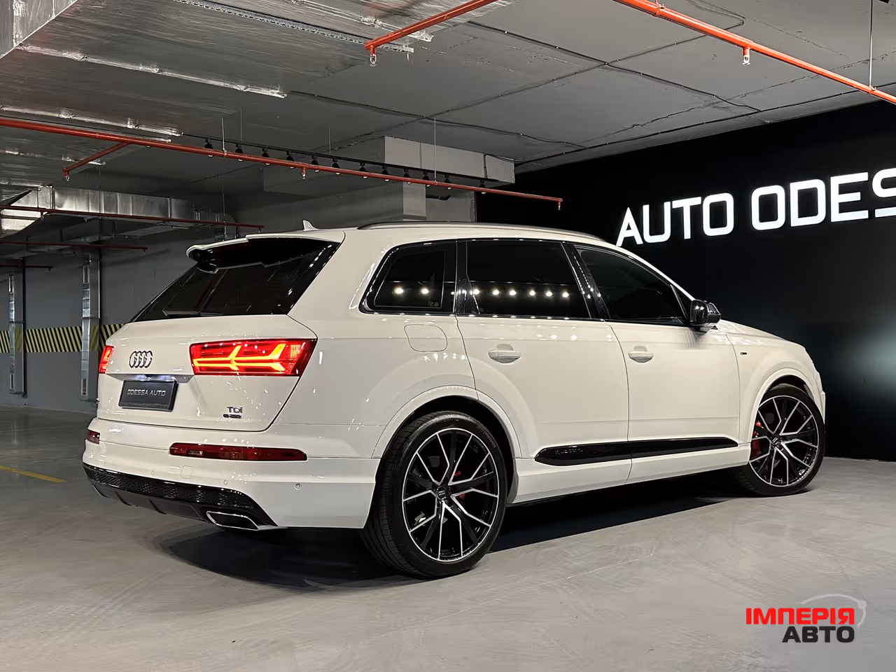 Audi Q7 - фото 6