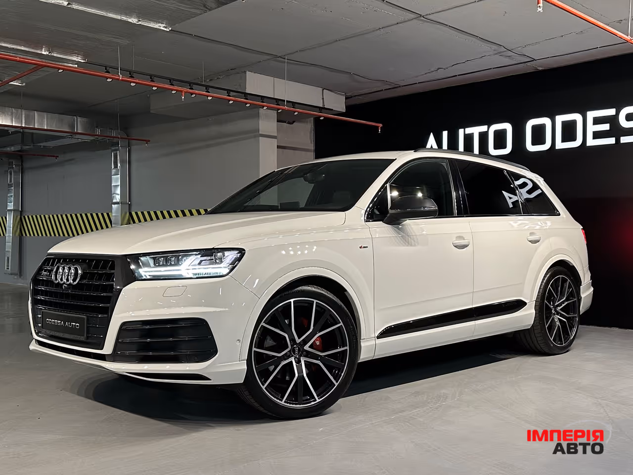 Audi Q7 - фото 1