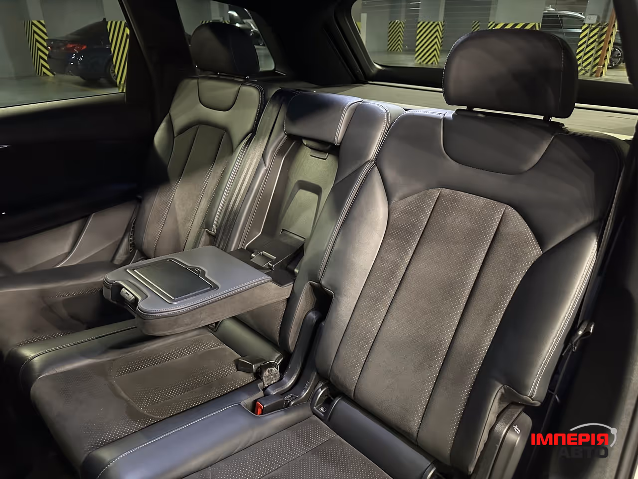 Audi Q7 - фото 13