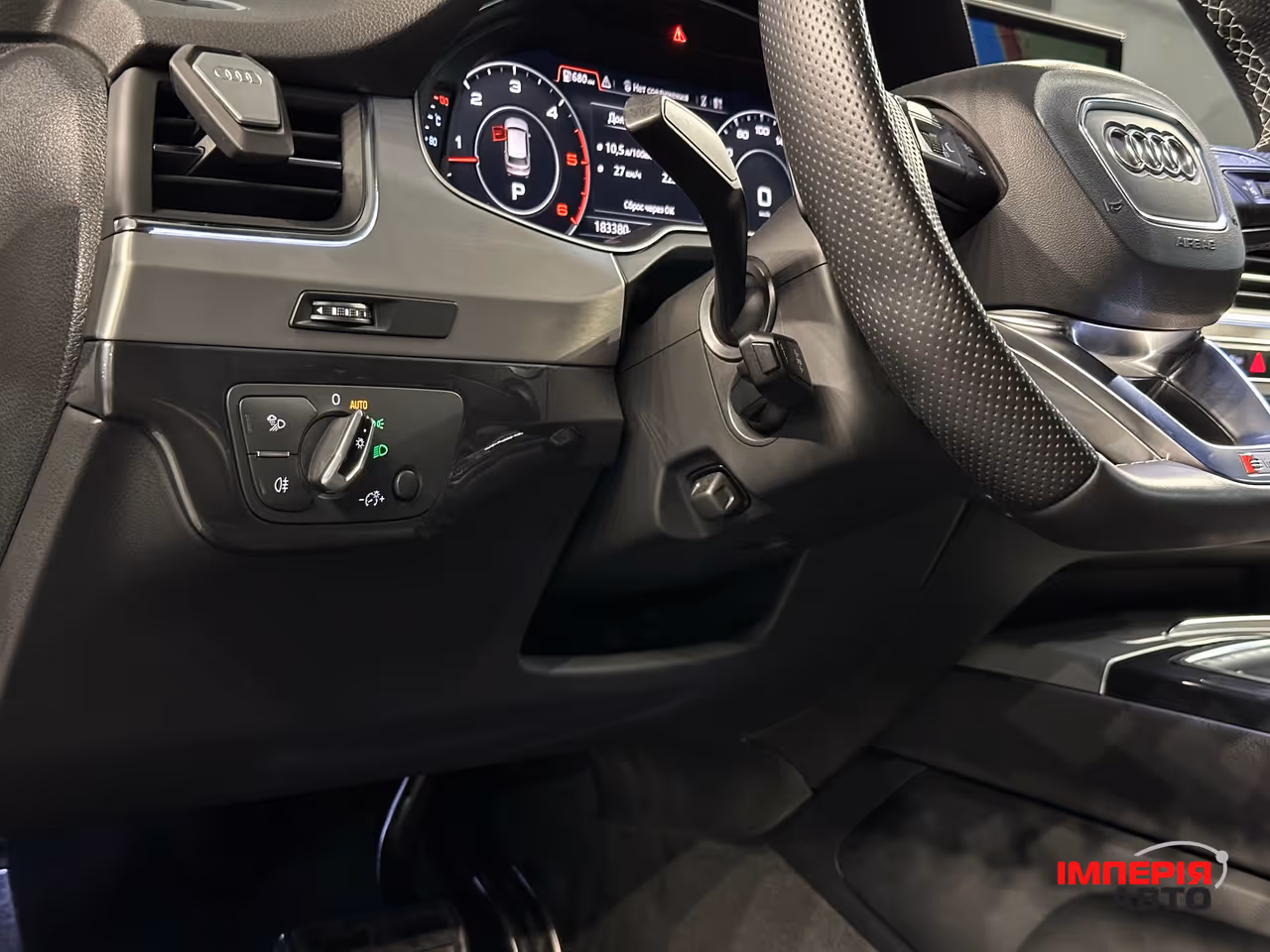 Audi Q7 - фото 17