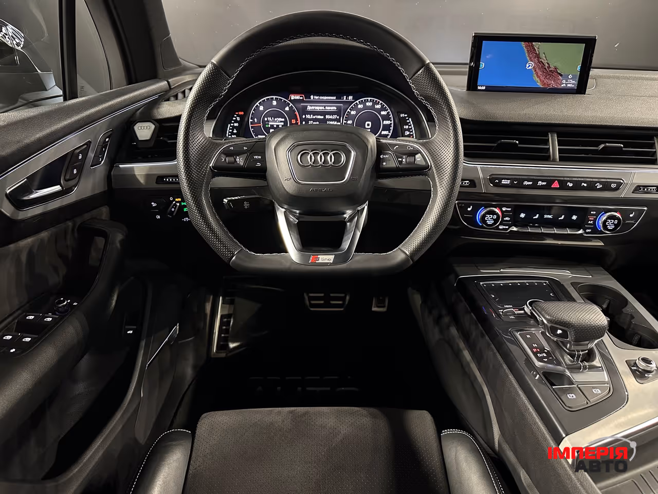 Audi Q7 - фото 24