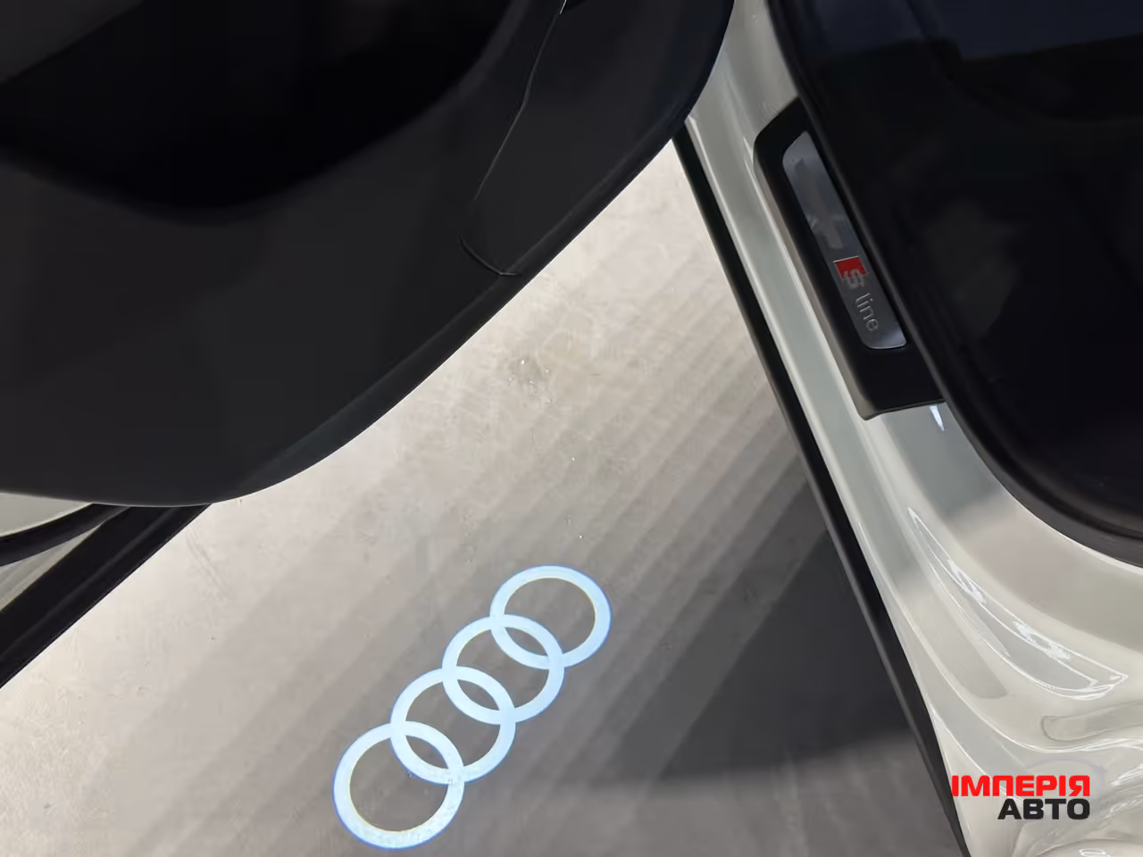 Audi Q7 - фото 12
