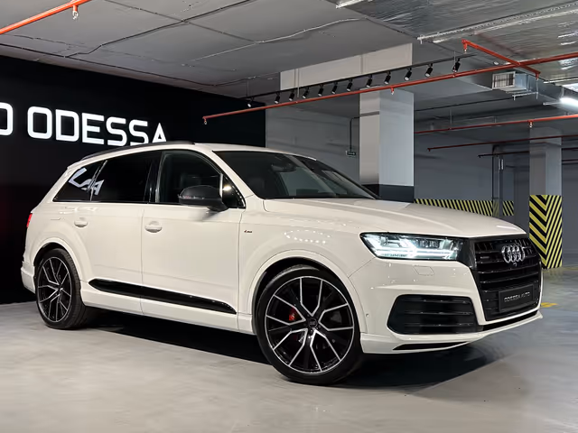 Audi Q7 - фото 3