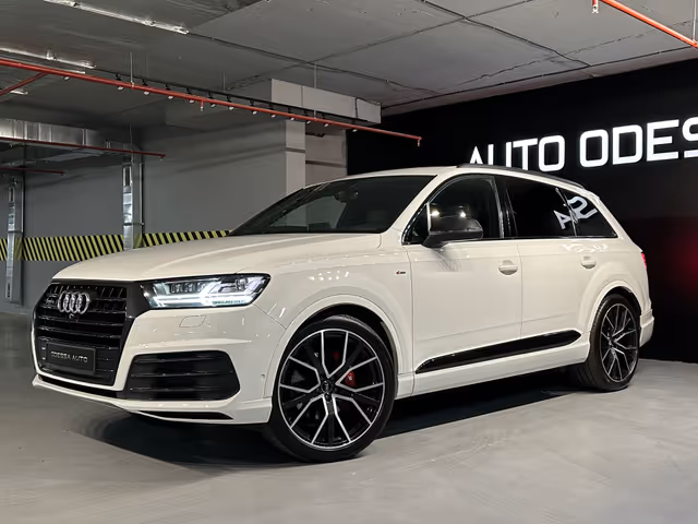 Audi Q7 - фото 1