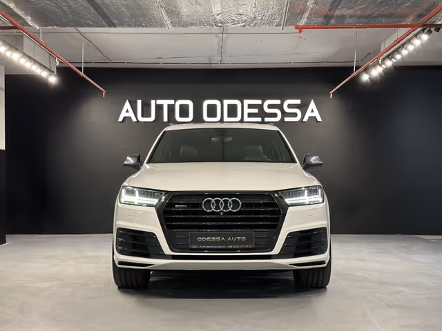 Audi Q7 - фото 2