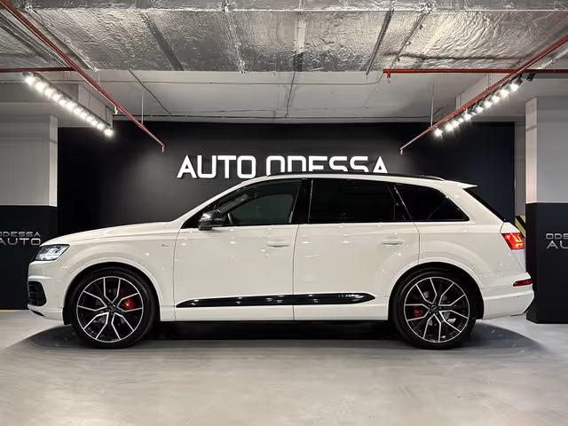 Audi Q7 - фото 4