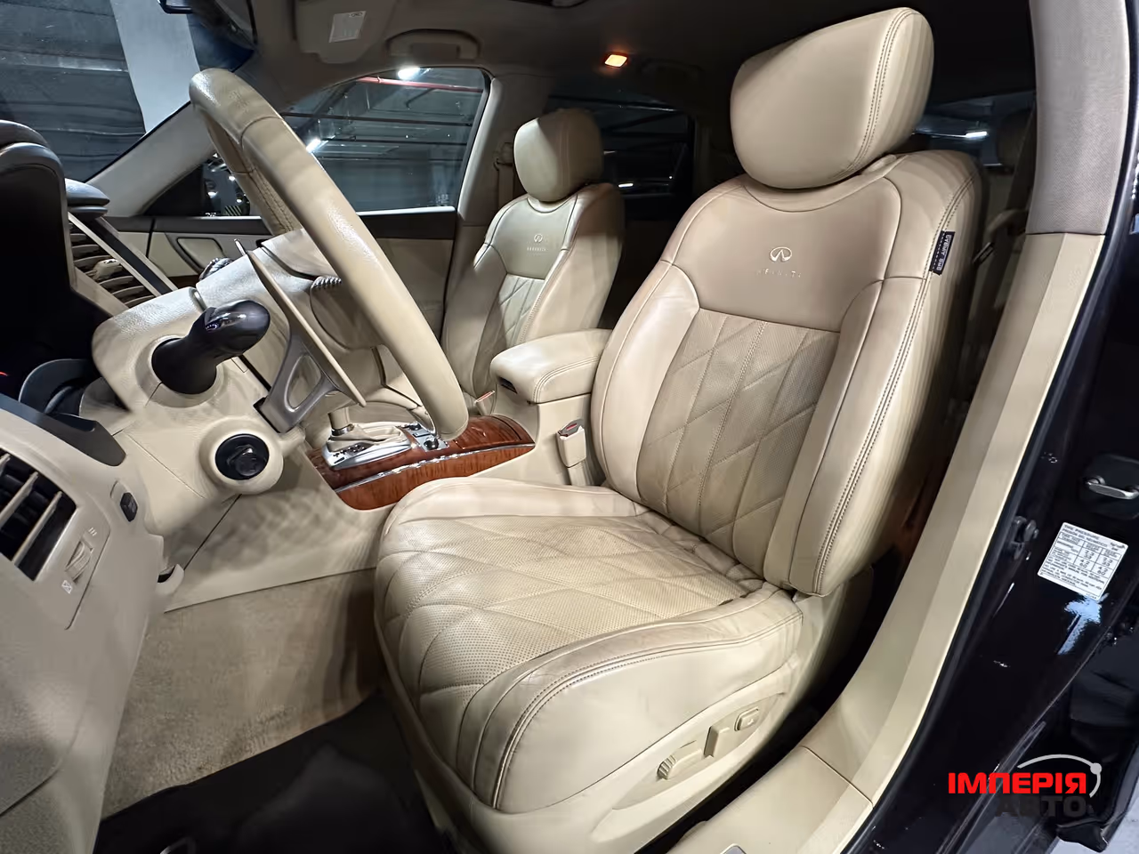 Infiniti FX - фото 18