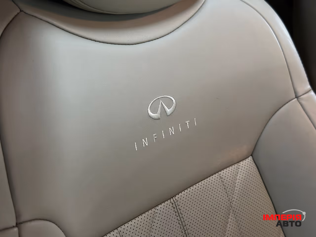 Infiniti FX - фото 23