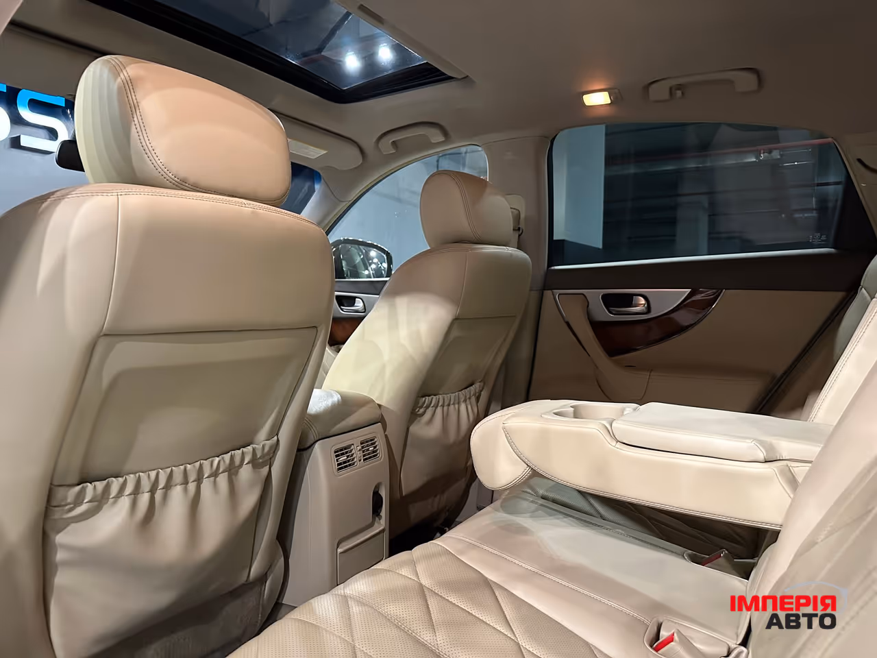 Infiniti FX - фото 11
