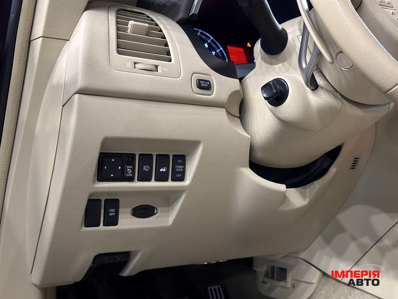 Infiniti FX - фото 17
