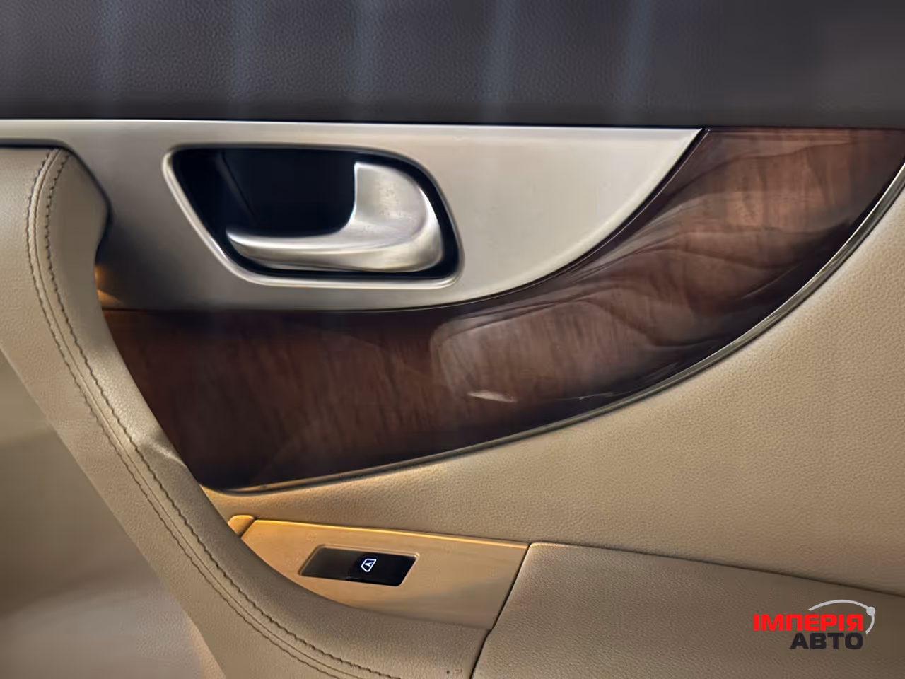 Infiniti FX - фото 15