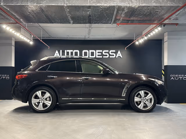Infiniti FX - фото 4