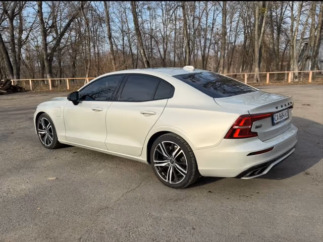 Volvo S60 - фото 4