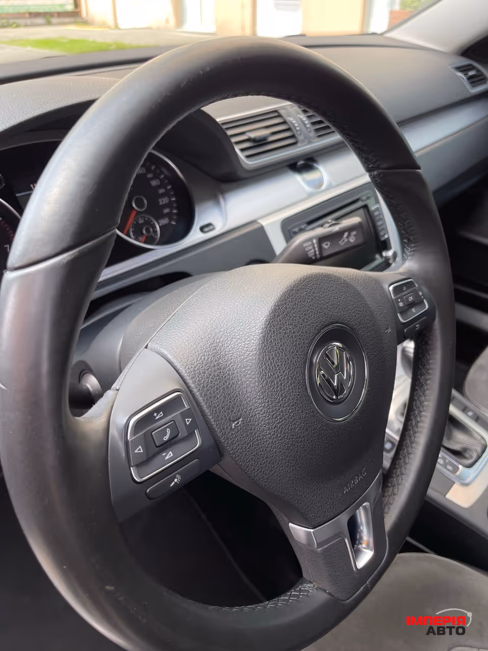 Volkswagen Passat - фото 15