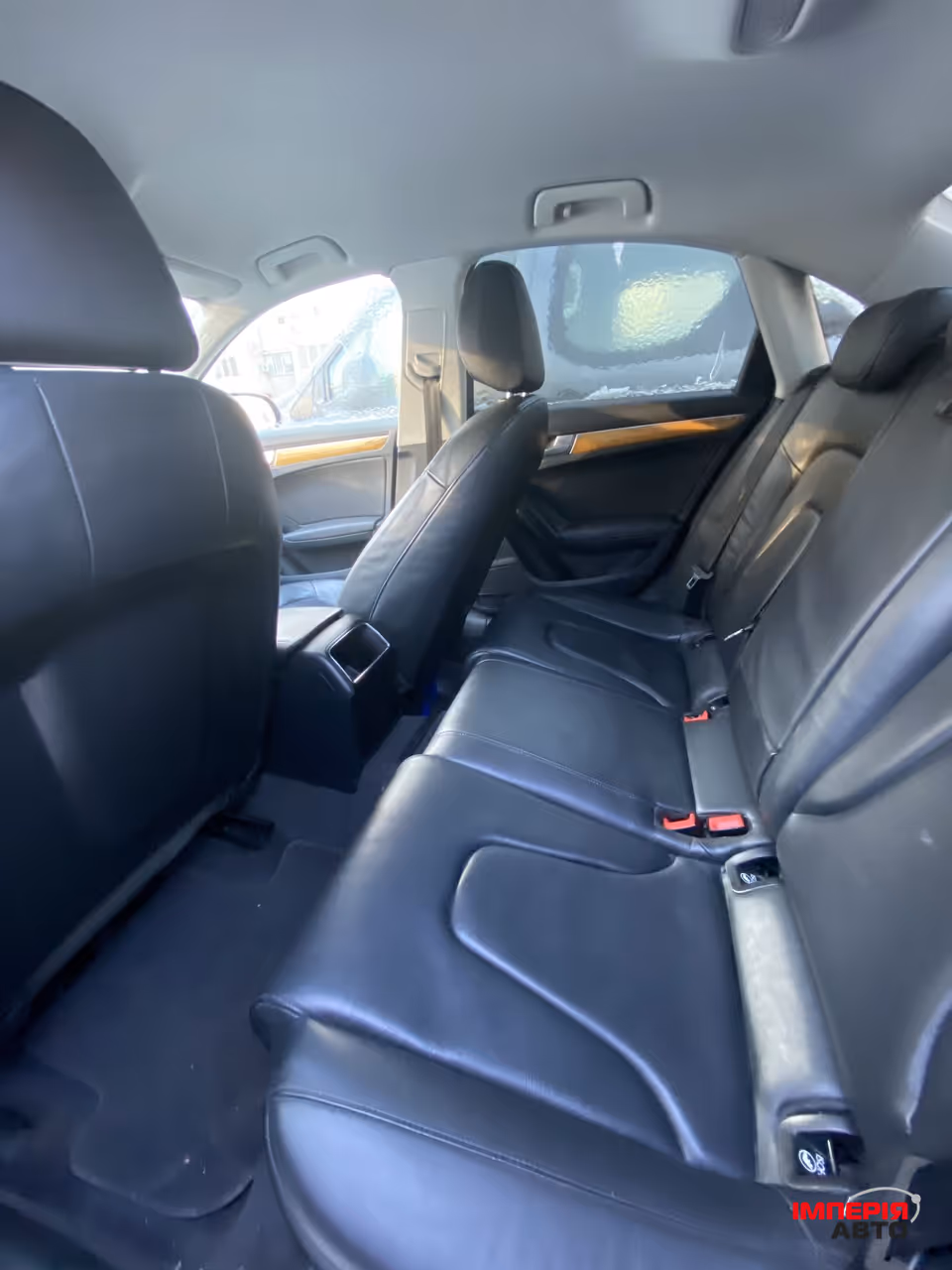 Audi A4 - фото 7