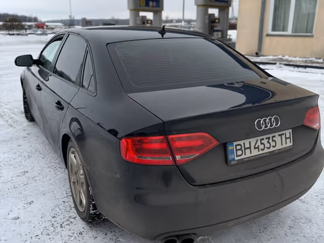 Audi A4 - фото 3