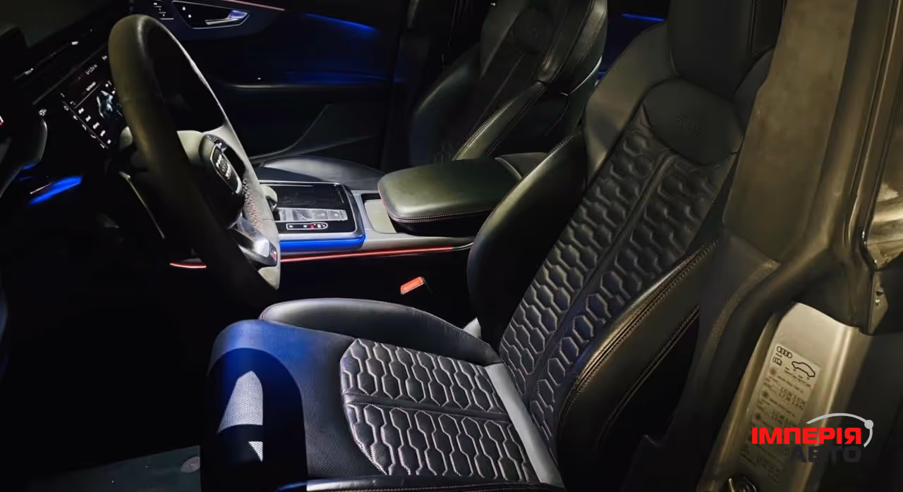 Audi RS Q8 - фото 6