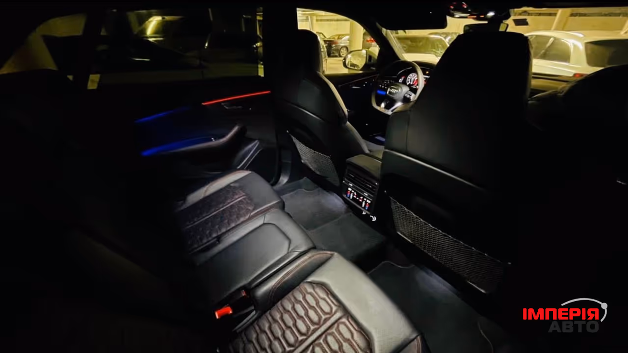 Audi RS Q8 - фото 7