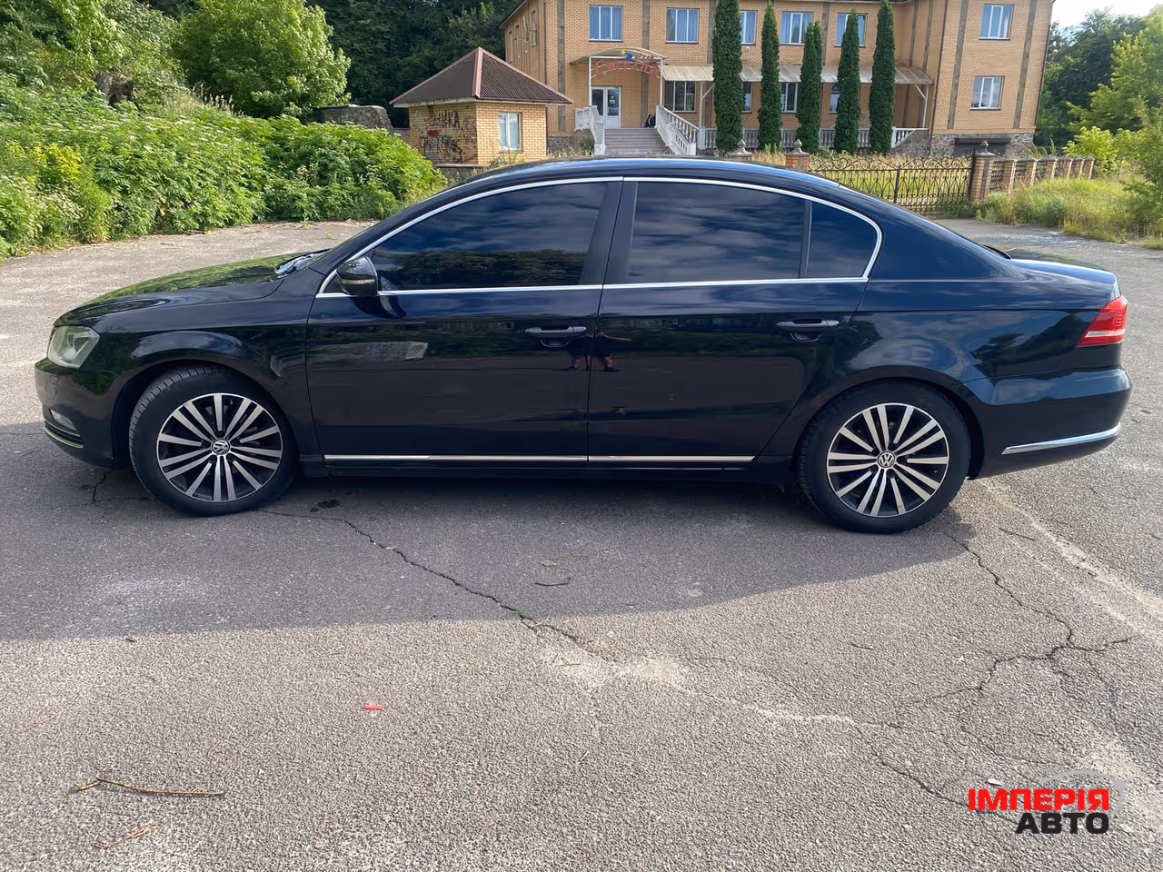 Volkswagen Passat - фото 6