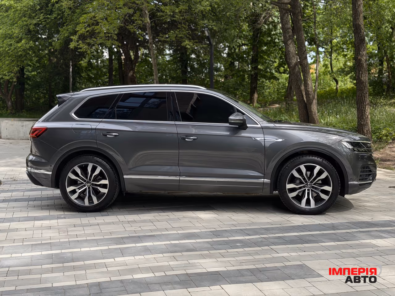 Volkswagen Touareg - фото 4