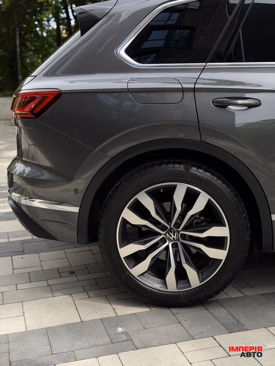 Volkswagen Touareg - фото 13