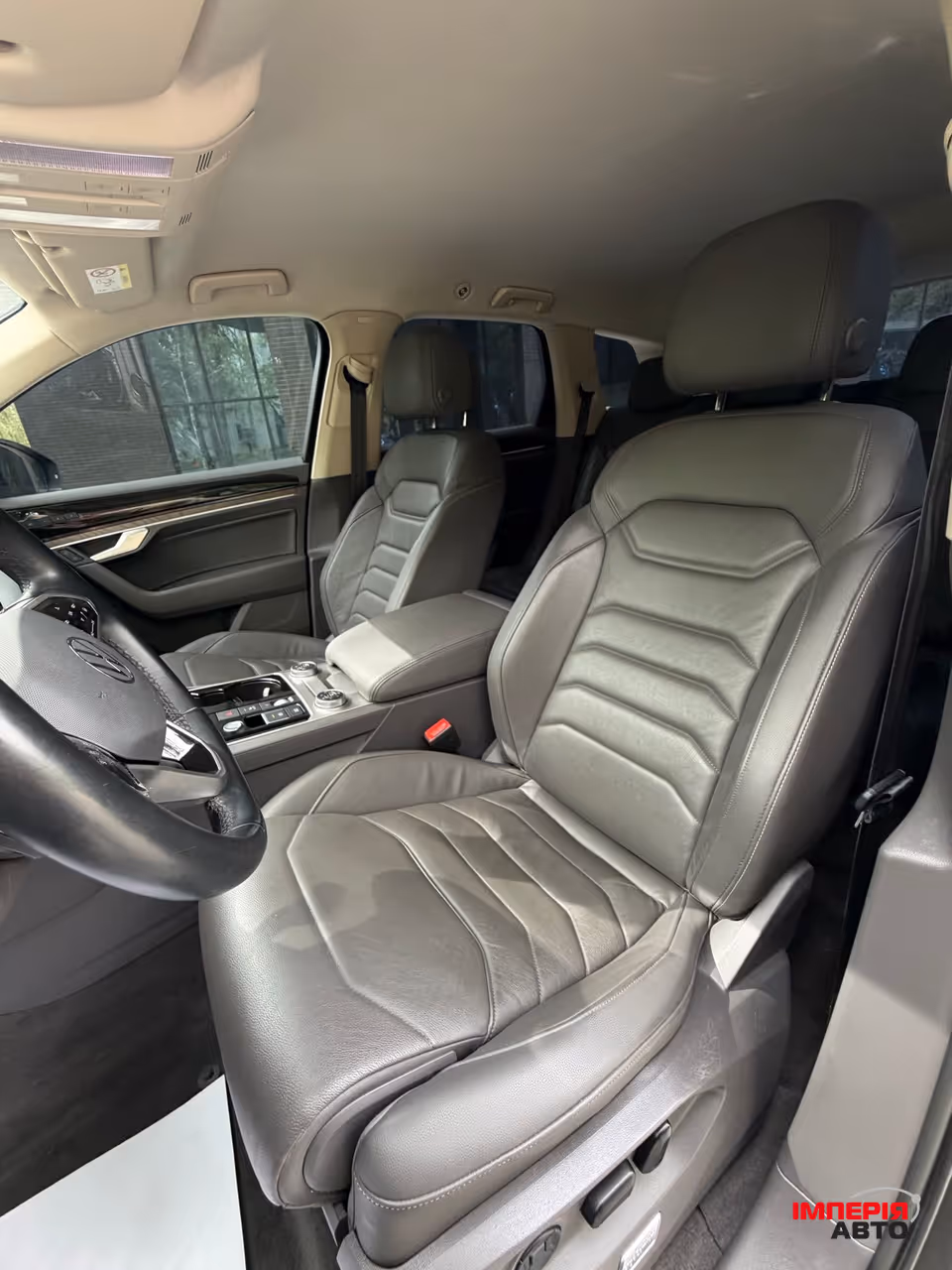Volkswagen Touareg - фото 18