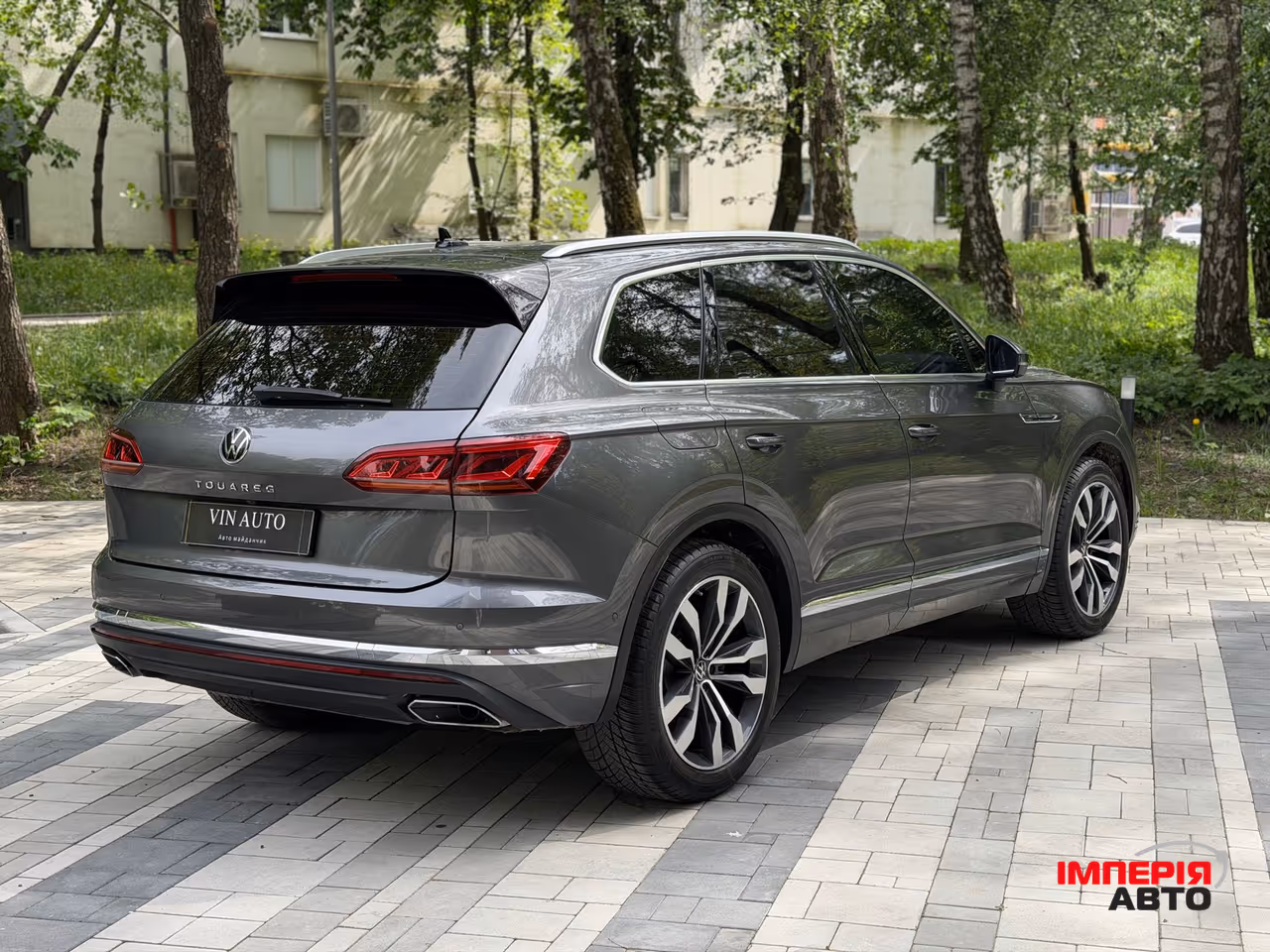 Volkswagen Touareg - фото 5