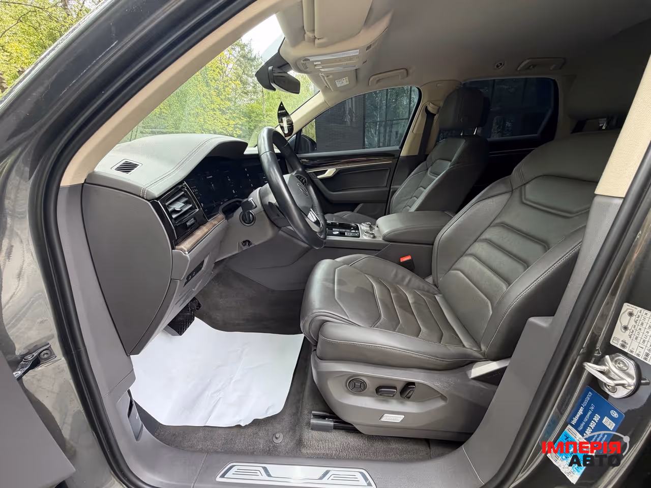 Volkswagen Touareg - фото 17