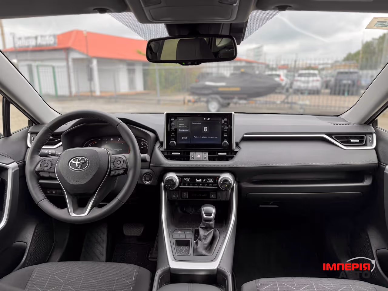 Toyota RAV4 - фото 4