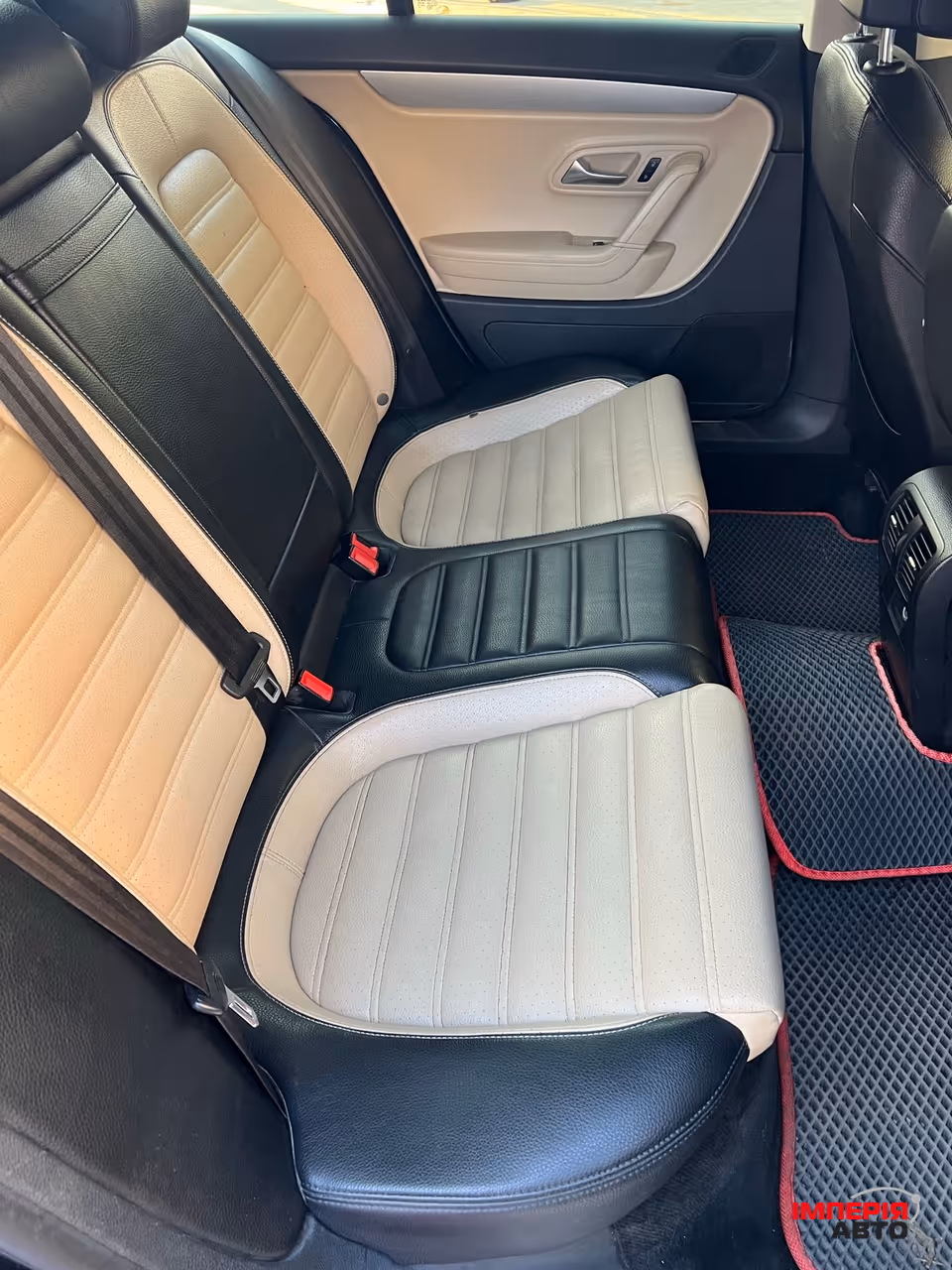Volkswagen Passat CC - фото 27