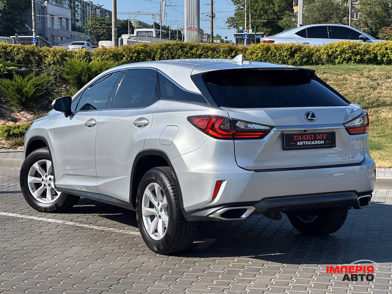 Lexus RX - фото 5