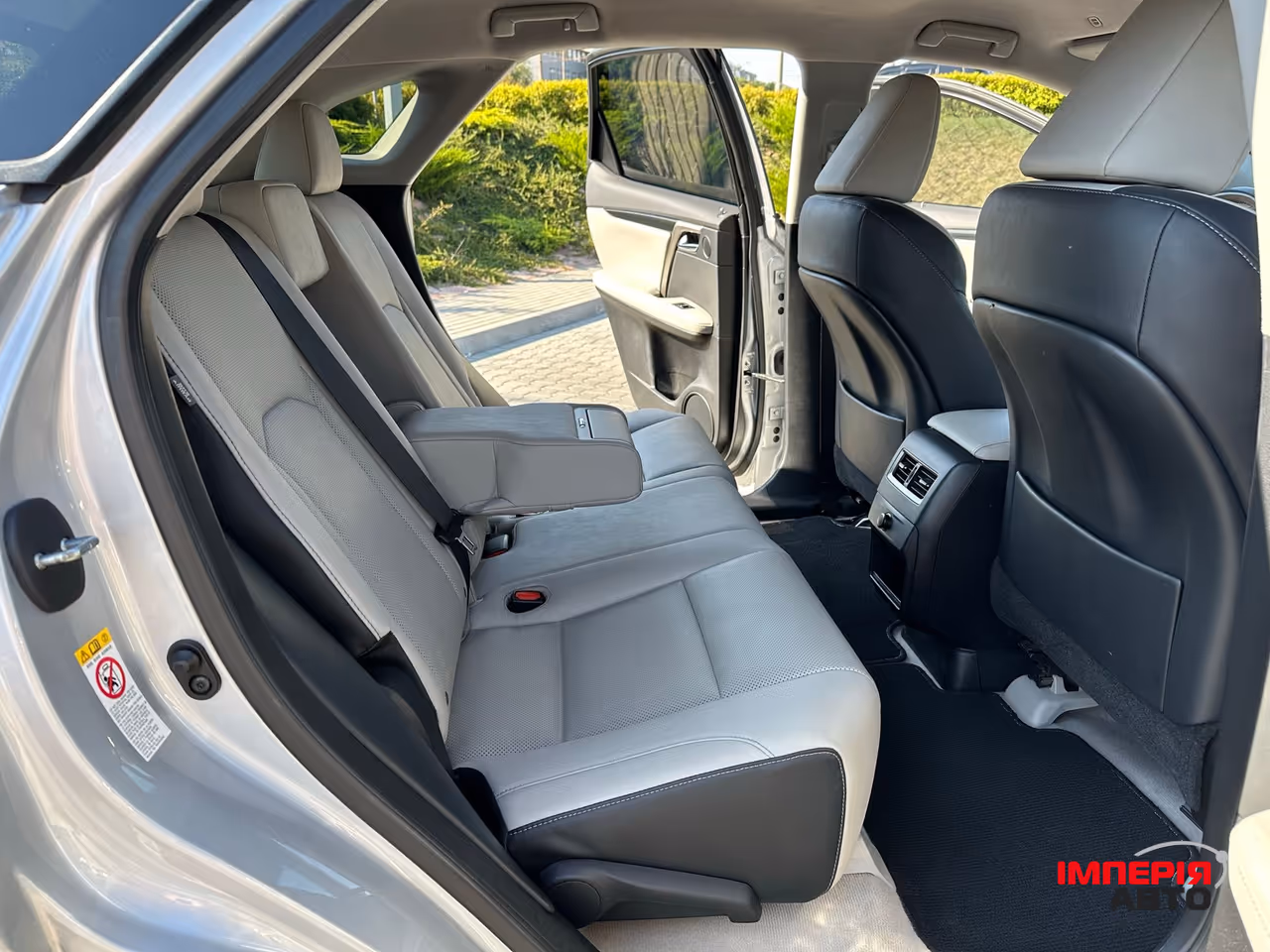 Lexus RX - фото 19