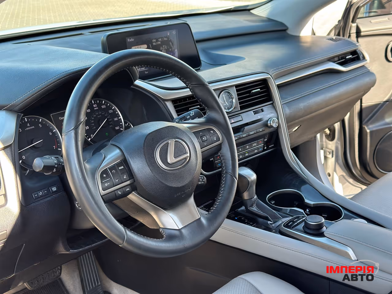 Lexus RX - фото 9