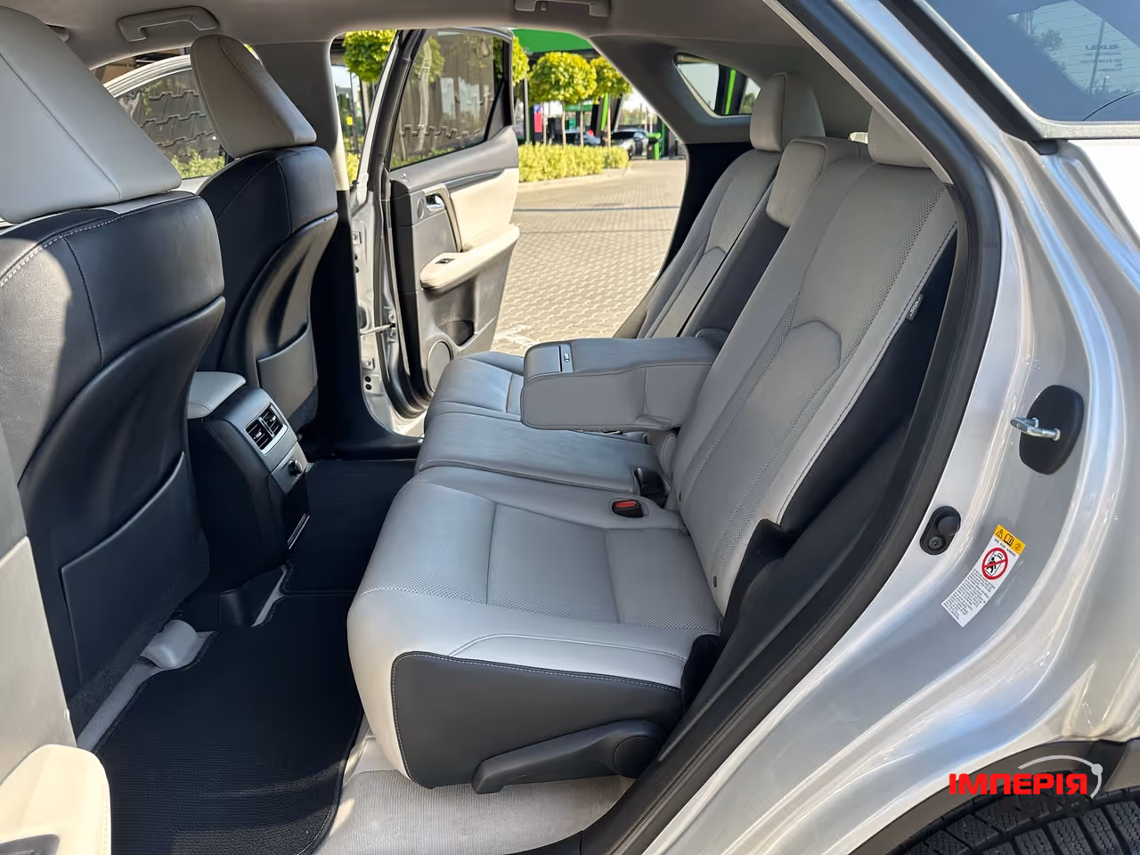 Lexus RX - фото 18